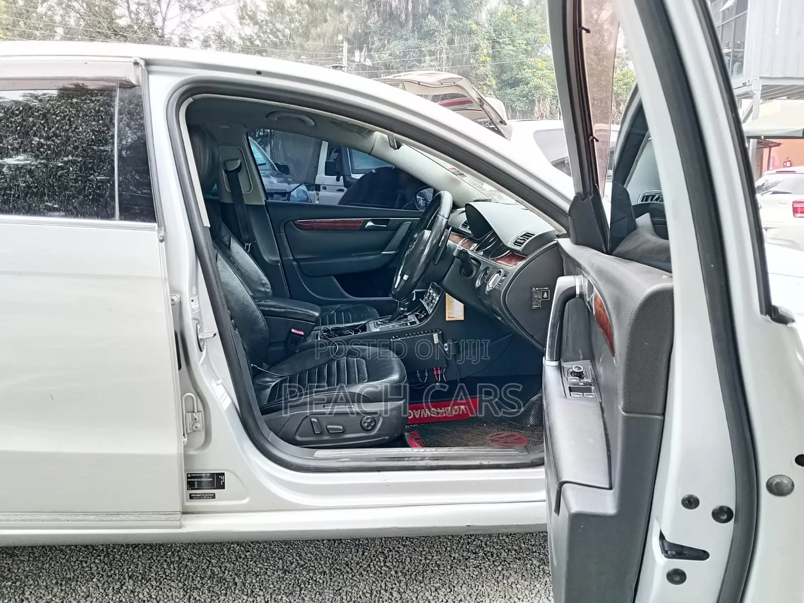 Volkswagen Passat 2012 Silver