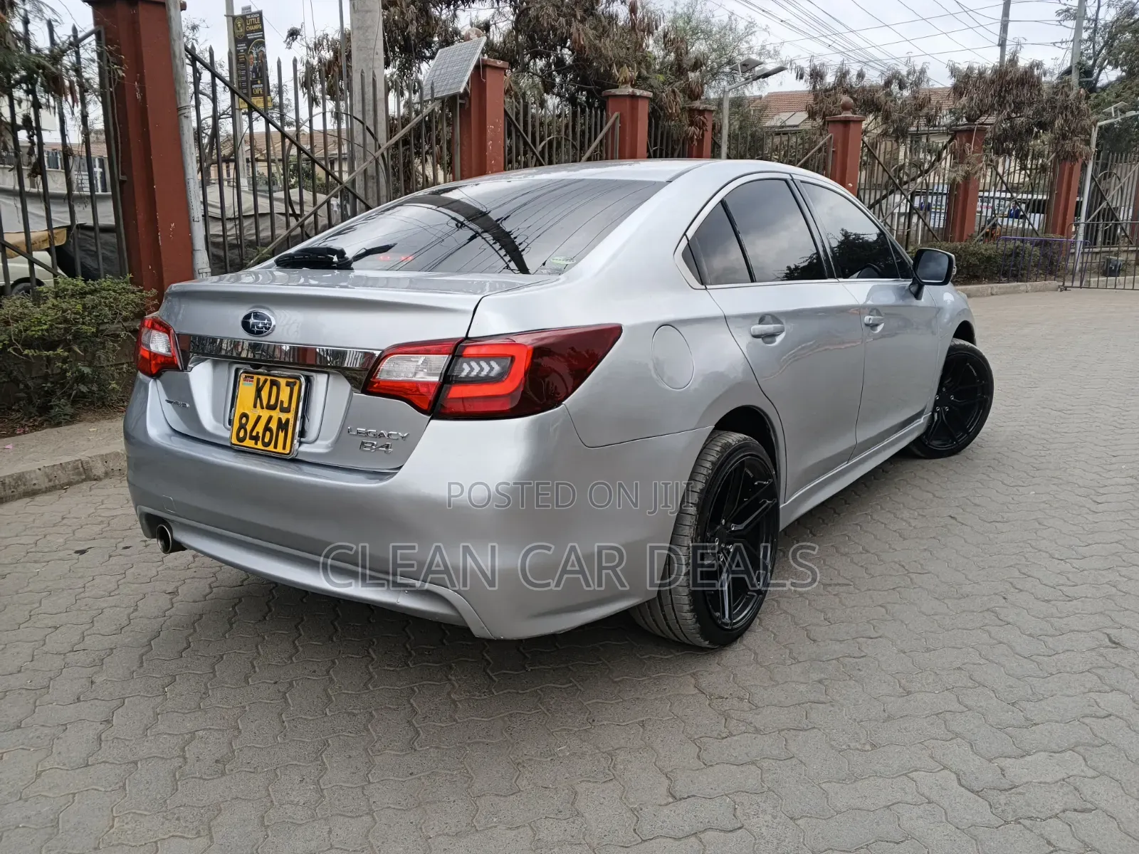 Subaru Legacy 2016 Silver