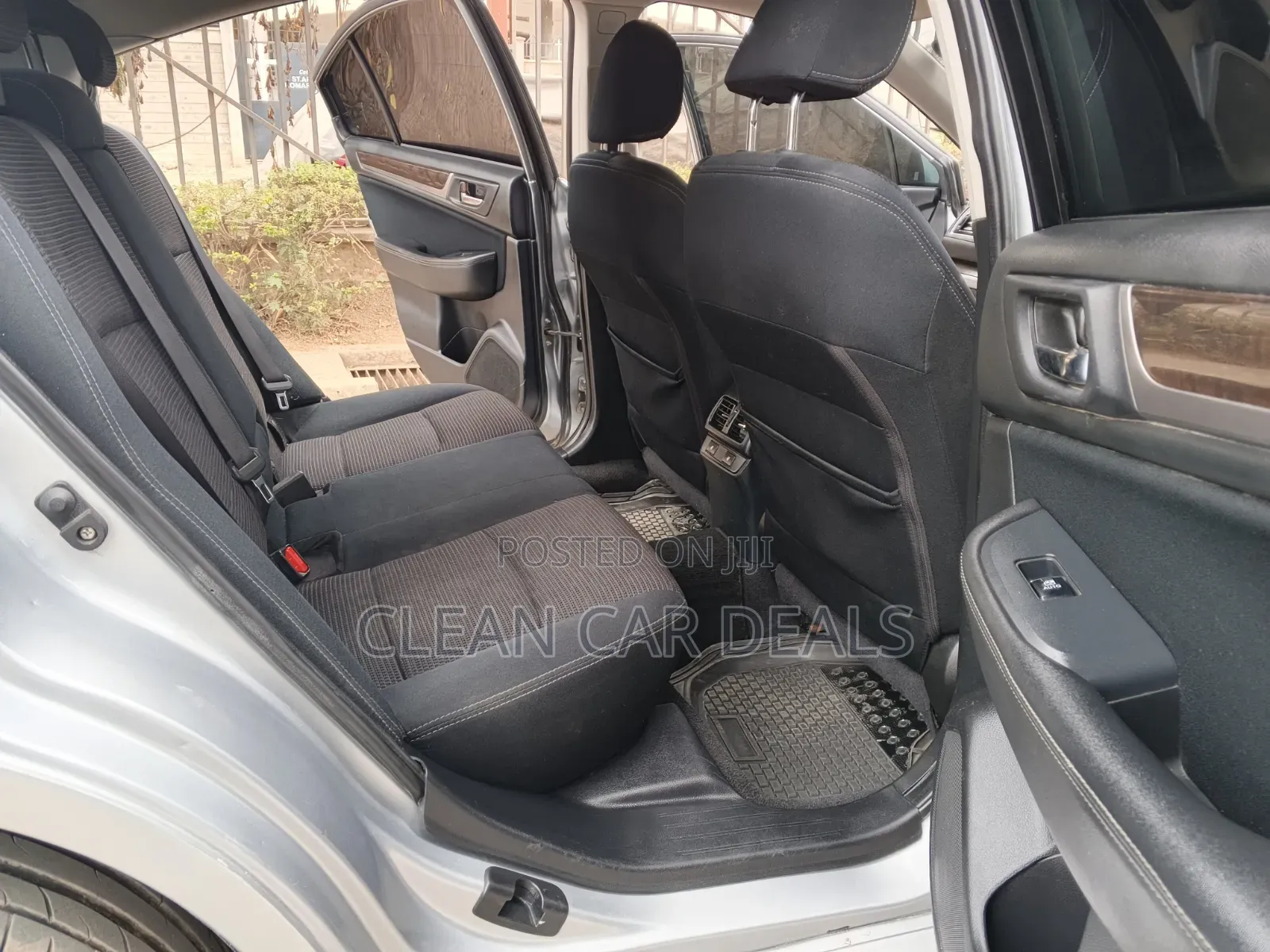 Subaru Legacy 2016 Silver