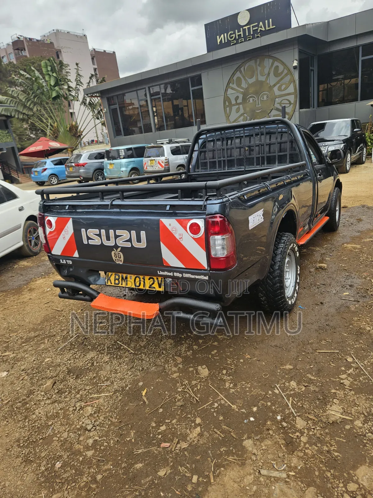 Isuzu D-MAX 2011 Gray