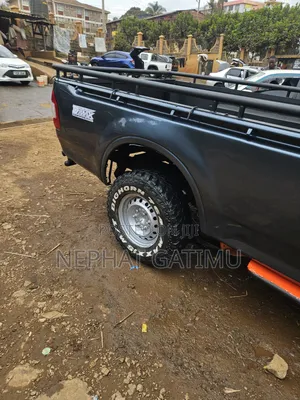 Isuzu D-MAX 2011 Gray