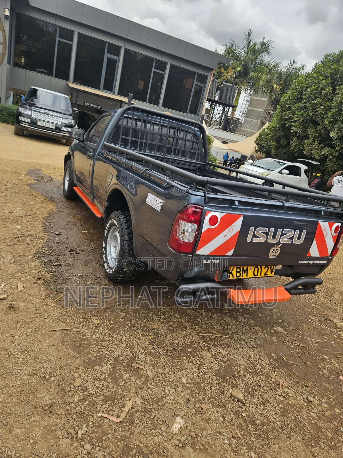 Isuzu D-MAX 2011 Gray
