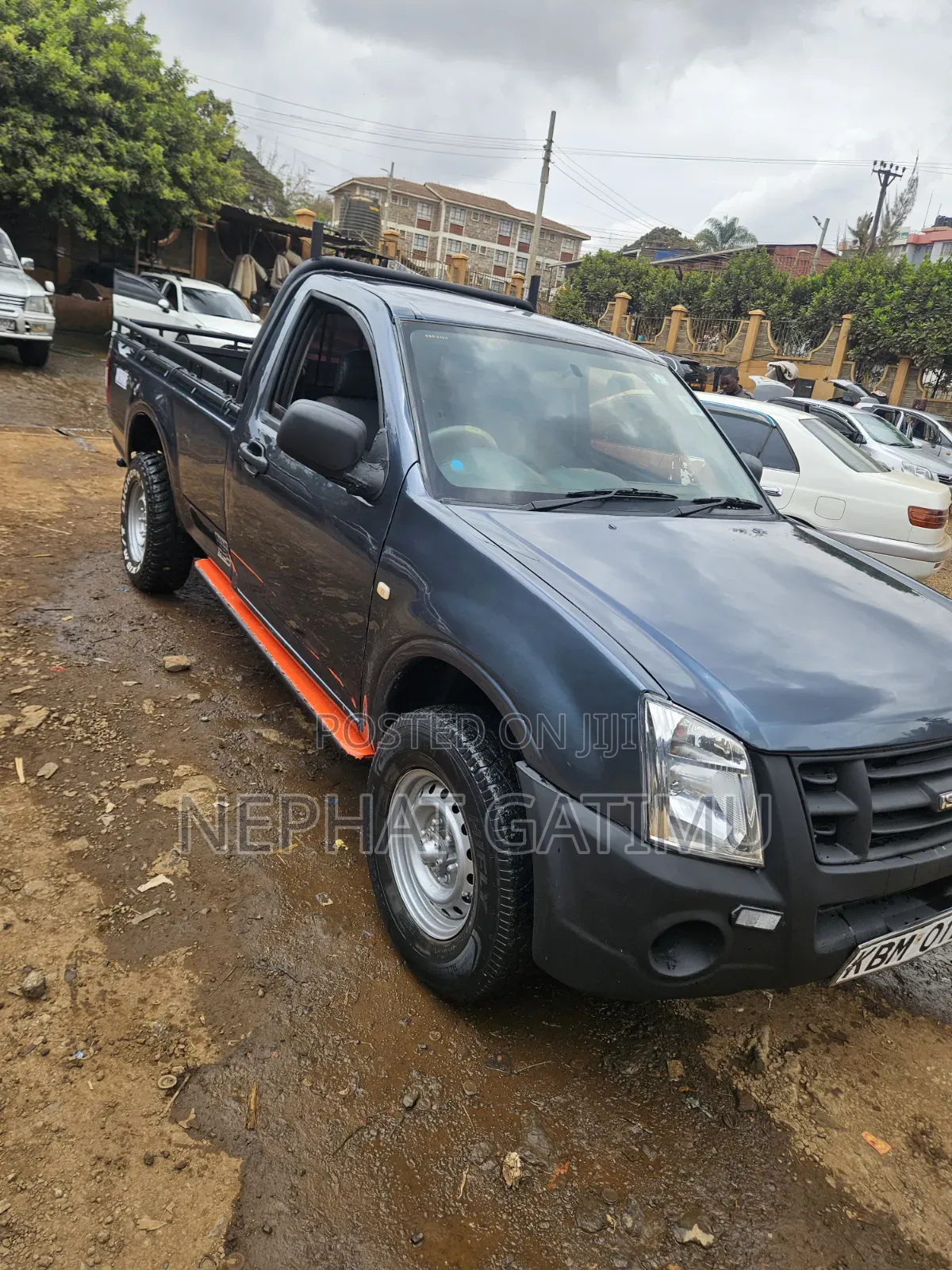 Isuzu D-MAX 2011 Gray