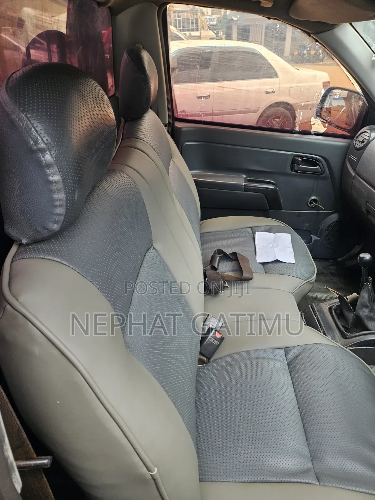 Isuzu D-MAX 2011 Gray