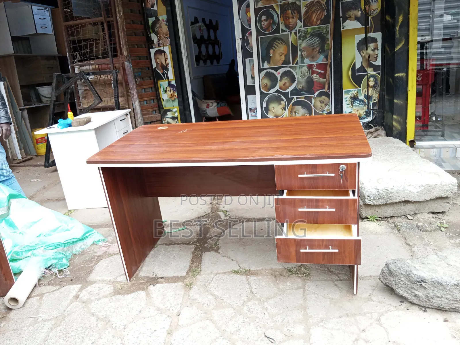 Executive 1.4 MTRS Modern Desk