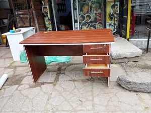 Executive 1.4 MTRS Modern Desk