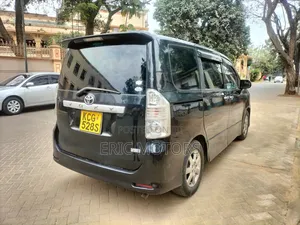 Toyota Voxy 2010 Blue