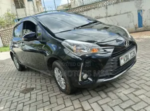 Toyota Vitz 2015 Black