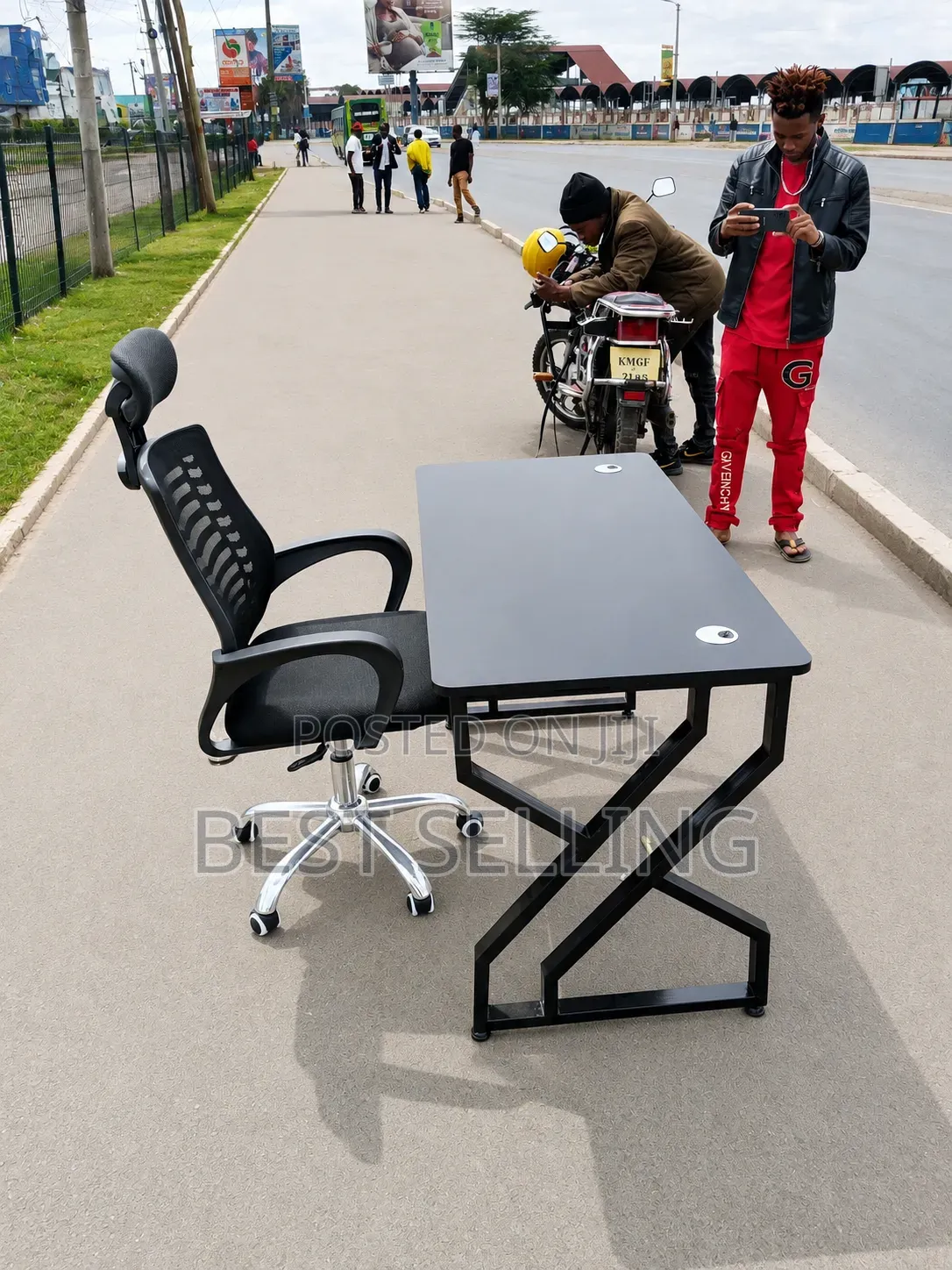 Black Reading Table With Metallic Base and Office Chair