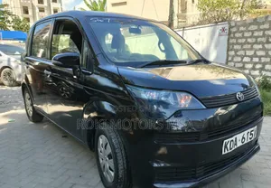 Toyota Spade 2013 Black