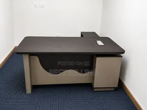 New Look 1.6 MTRS New Modern Executive Office Desk
