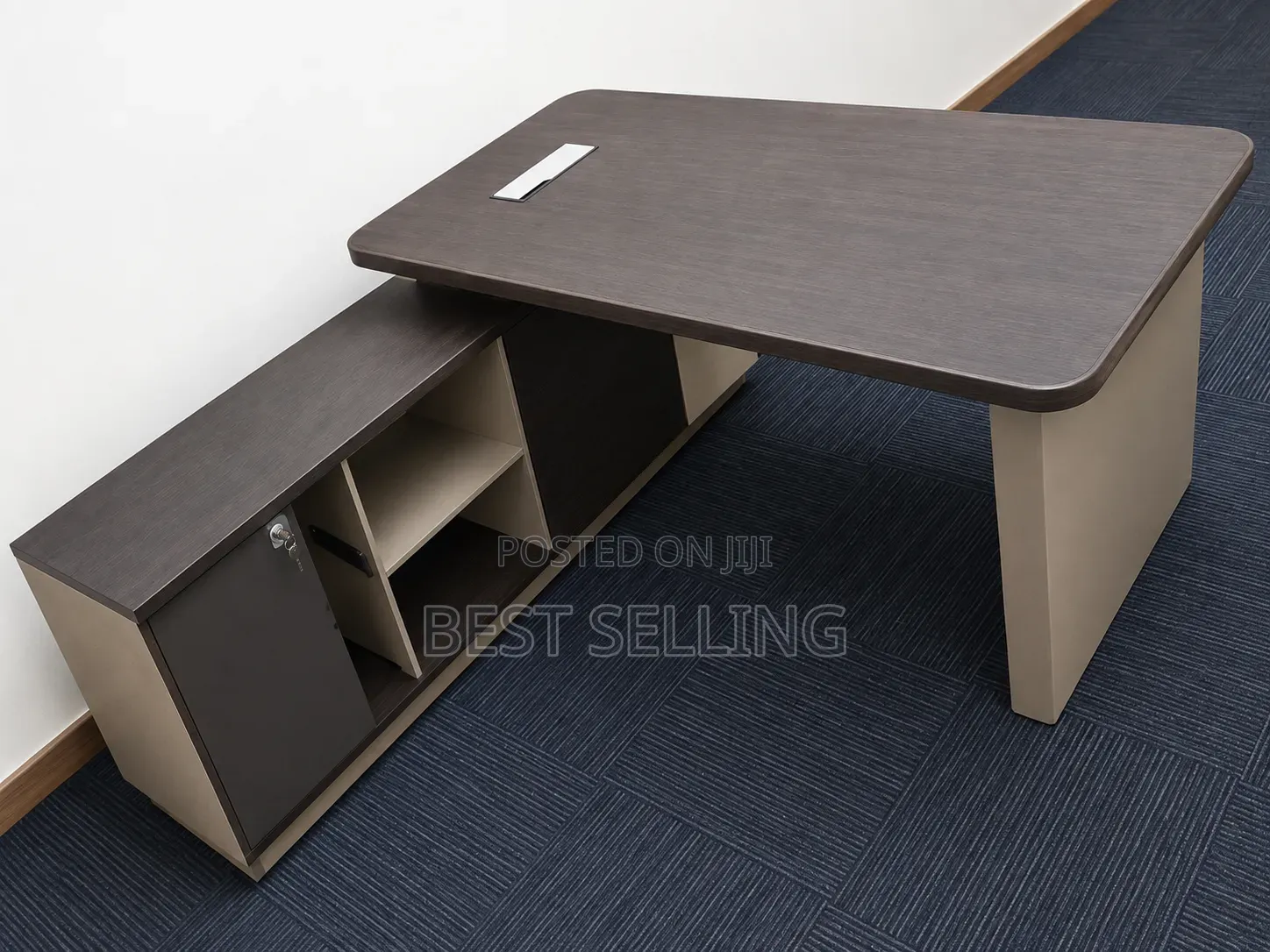 New Look 1.6 MTRS New Modern Executive Office Desk