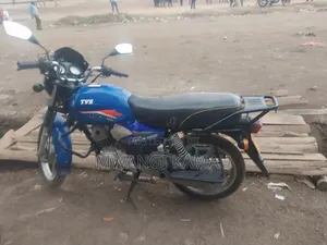 TVS HLX 125 2025 Blue