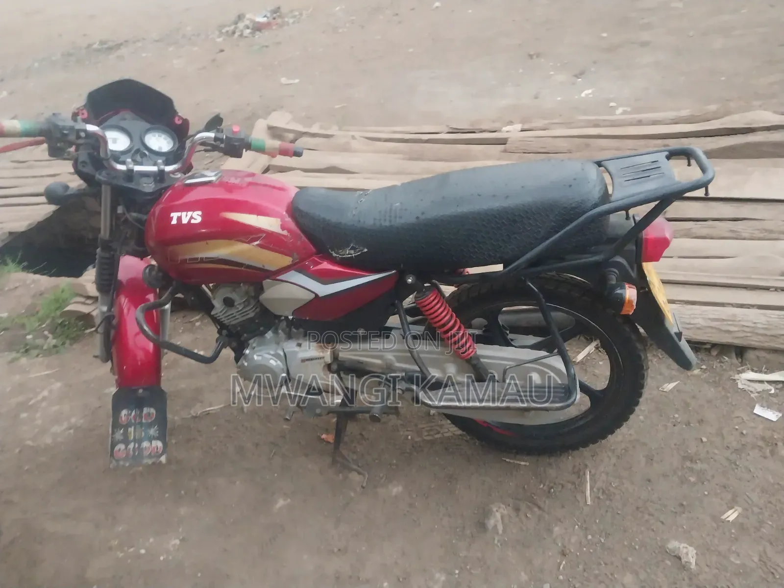 TVS HLX Plus ES 2025 Red