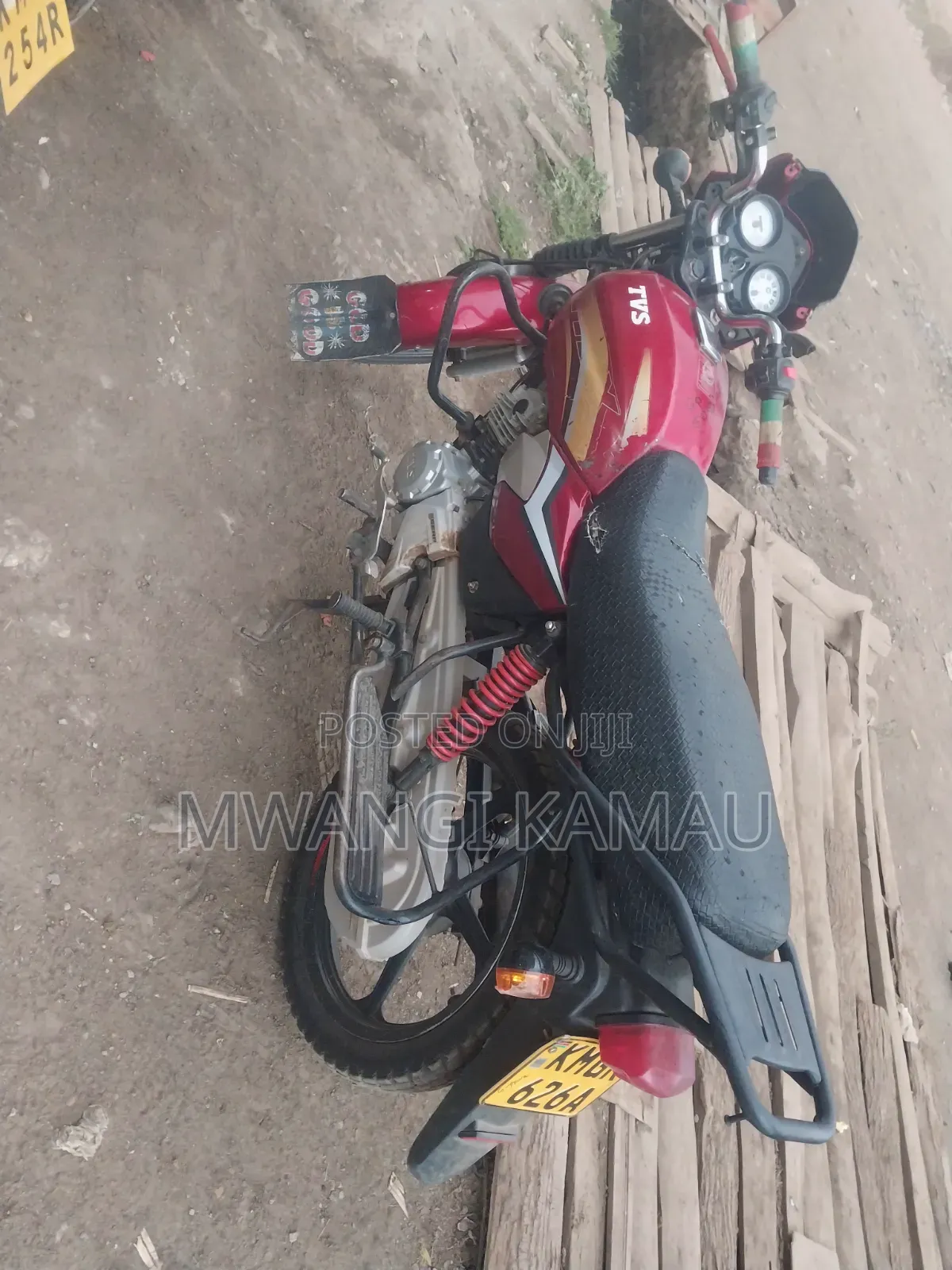 TVS HLX Plus ES 2025 Red