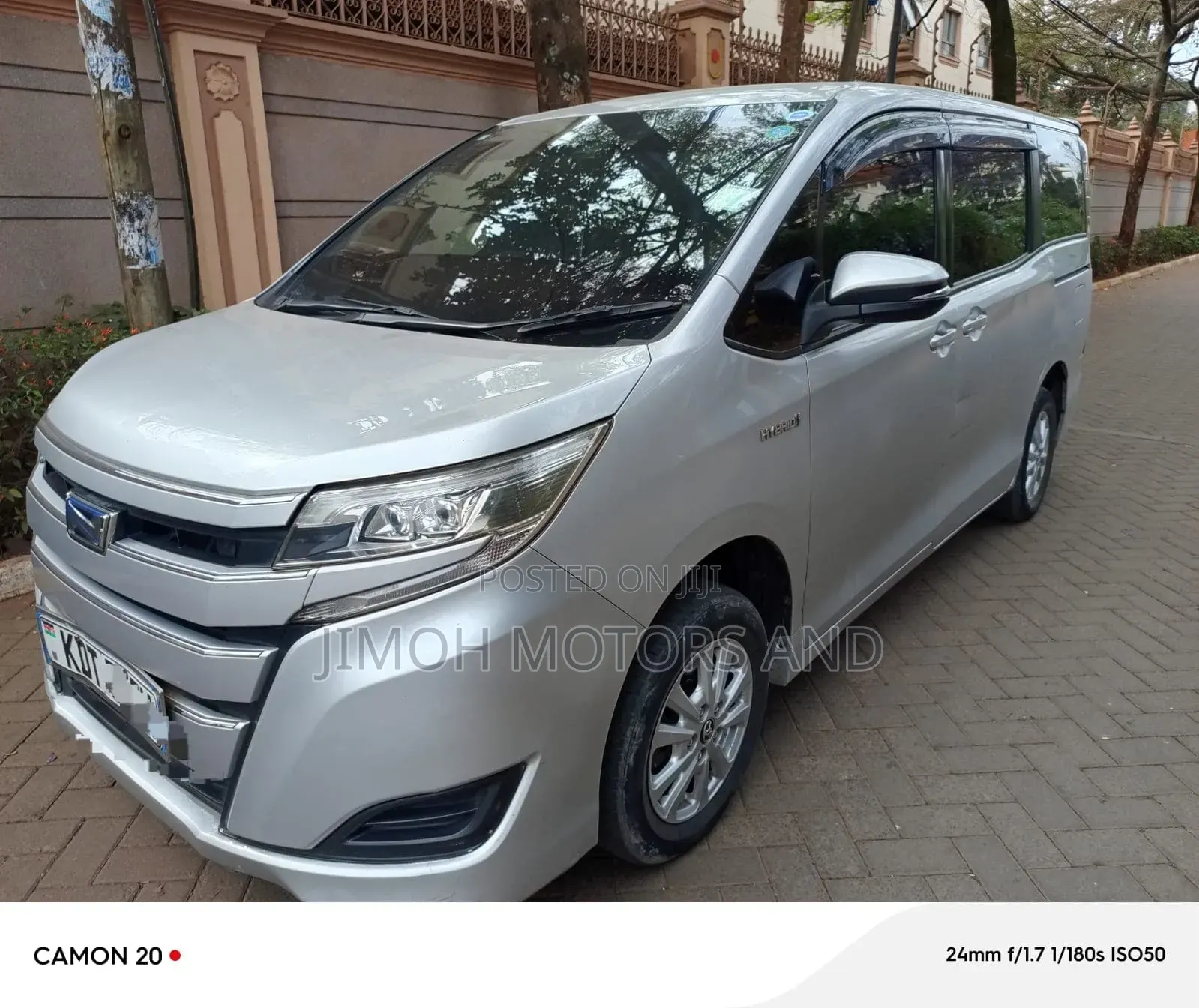 Toyota Noah 2019 Silver