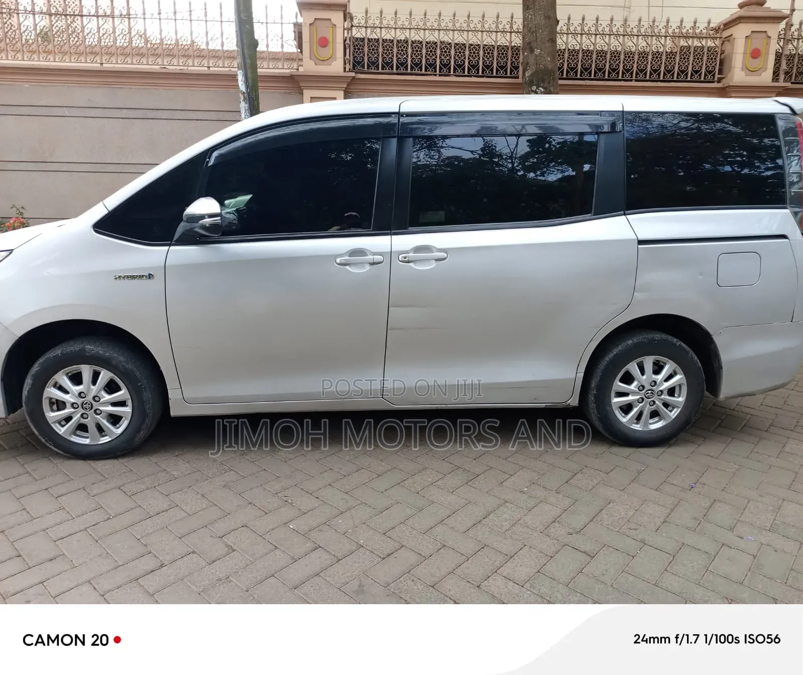 Toyota Noah 2019 Silver