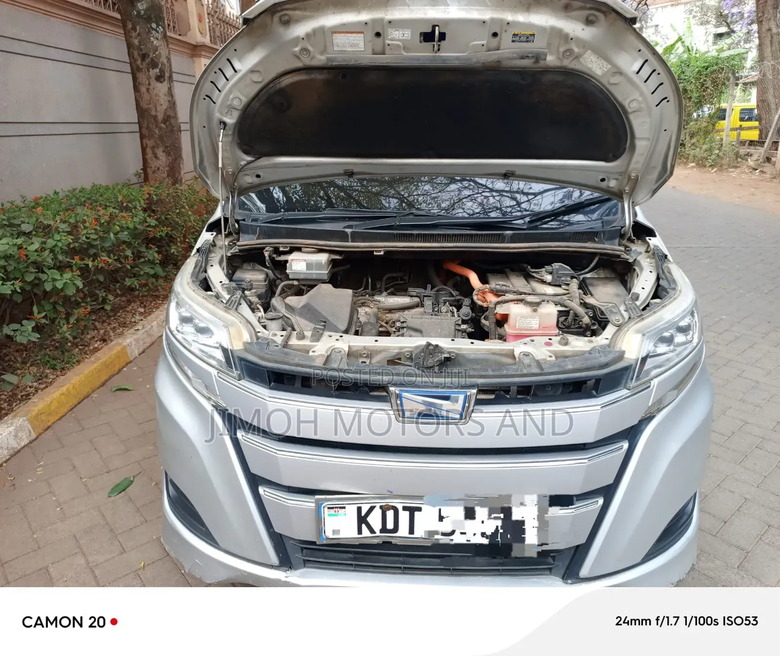Toyota Noah 2019 Silver