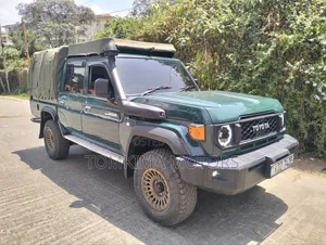 Toyota Land Cruiser 2014 Green