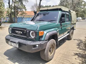 Toyota Land Cruiser 2014 Green