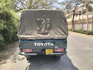 Toyota Land Cruiser 2014 Green