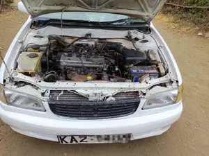 Toyota Corolla Hatchback 2000 White
