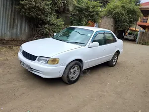 Toyota Corolla Hatchback 2000 White
