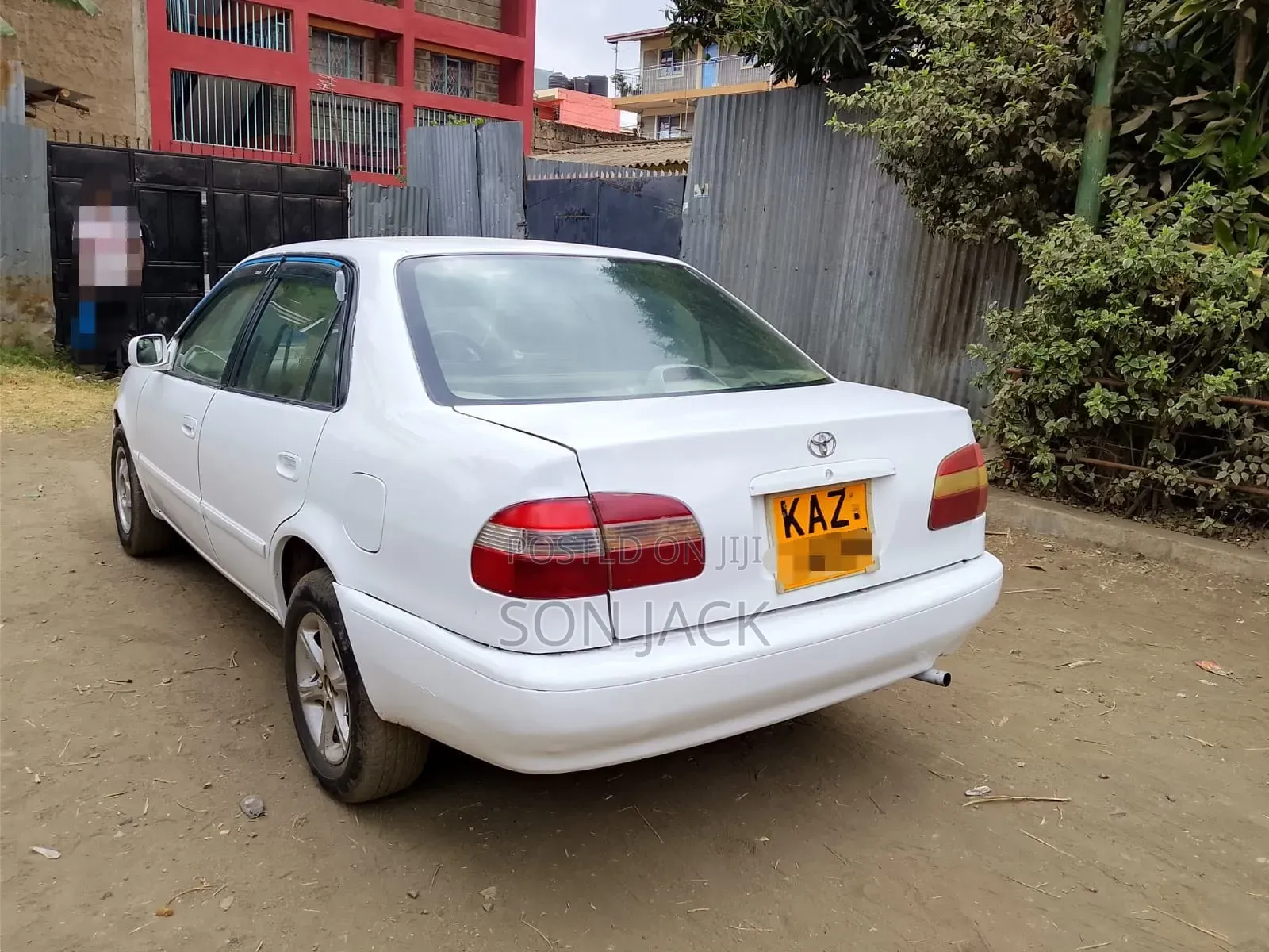 Toyota Corolla Hatchback 2000 White