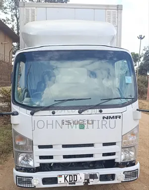 Isuzu NMR Fiber Body 2021 White