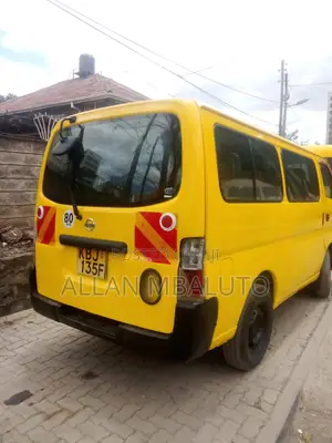Nissan Caravan 2006 Yellow