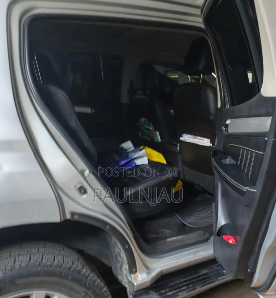 Isuzu MU-X 2020