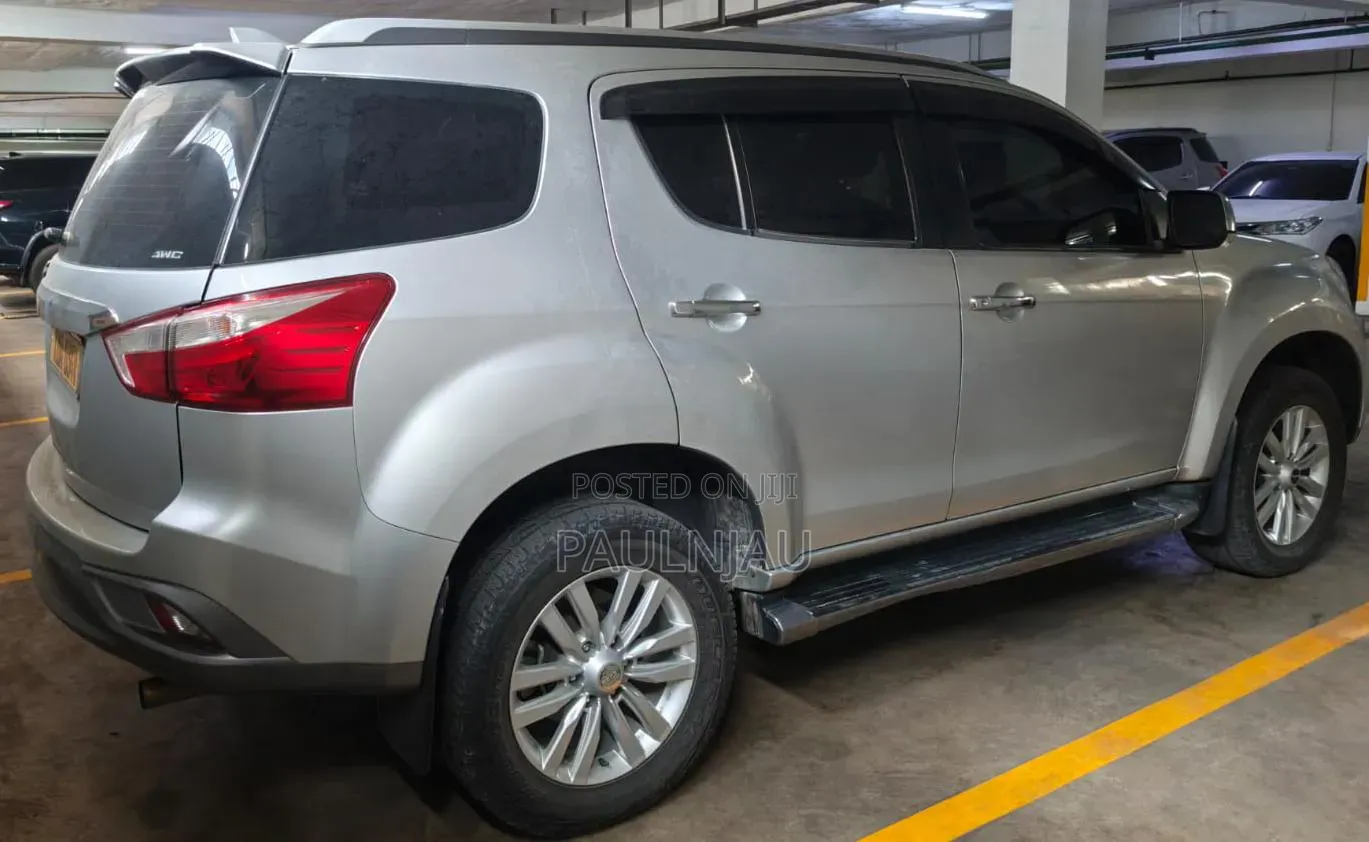 Isuzu MU-X 2020