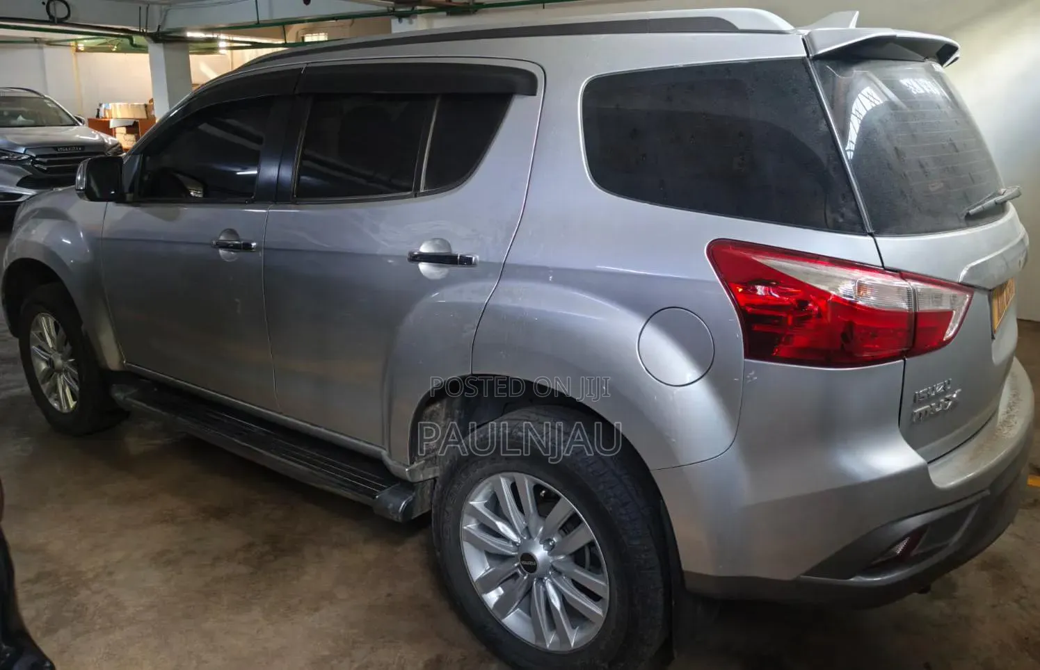 Isuzu MU-X 2020