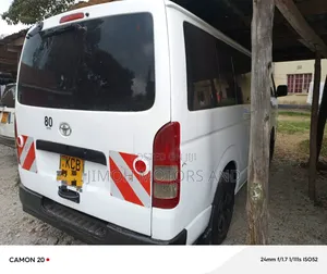 Toyota HiAce 2008 White