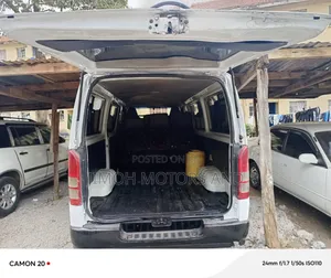 Toyota HiAce 2008 White