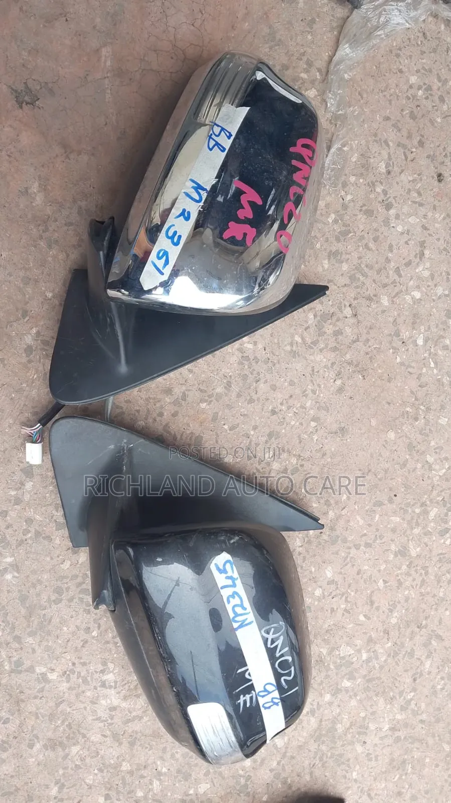 Sidemirror Toyota BB Nsp30 Crome Type and Black Type With Indicator