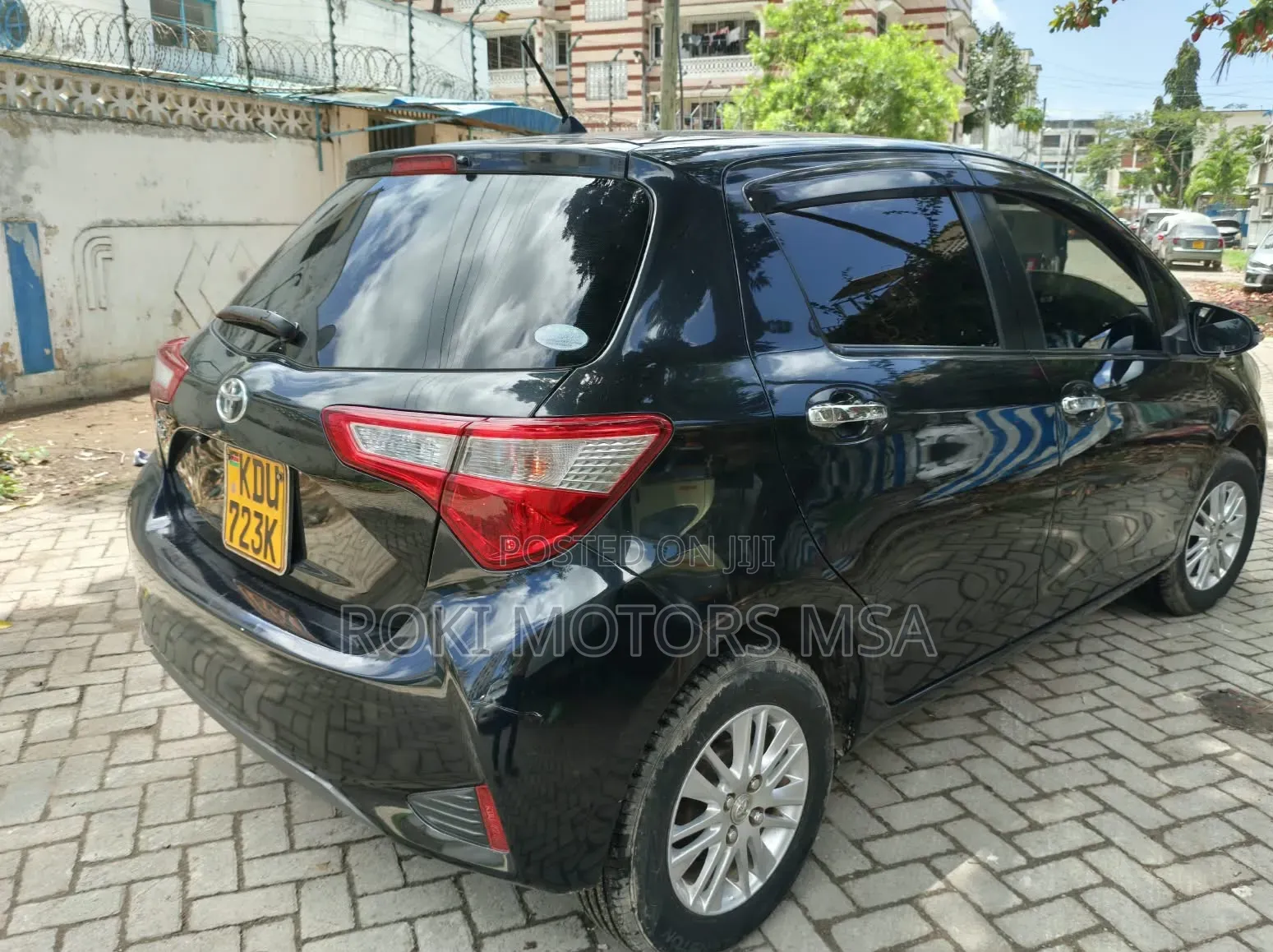 Toyota Vitz 2015 Black