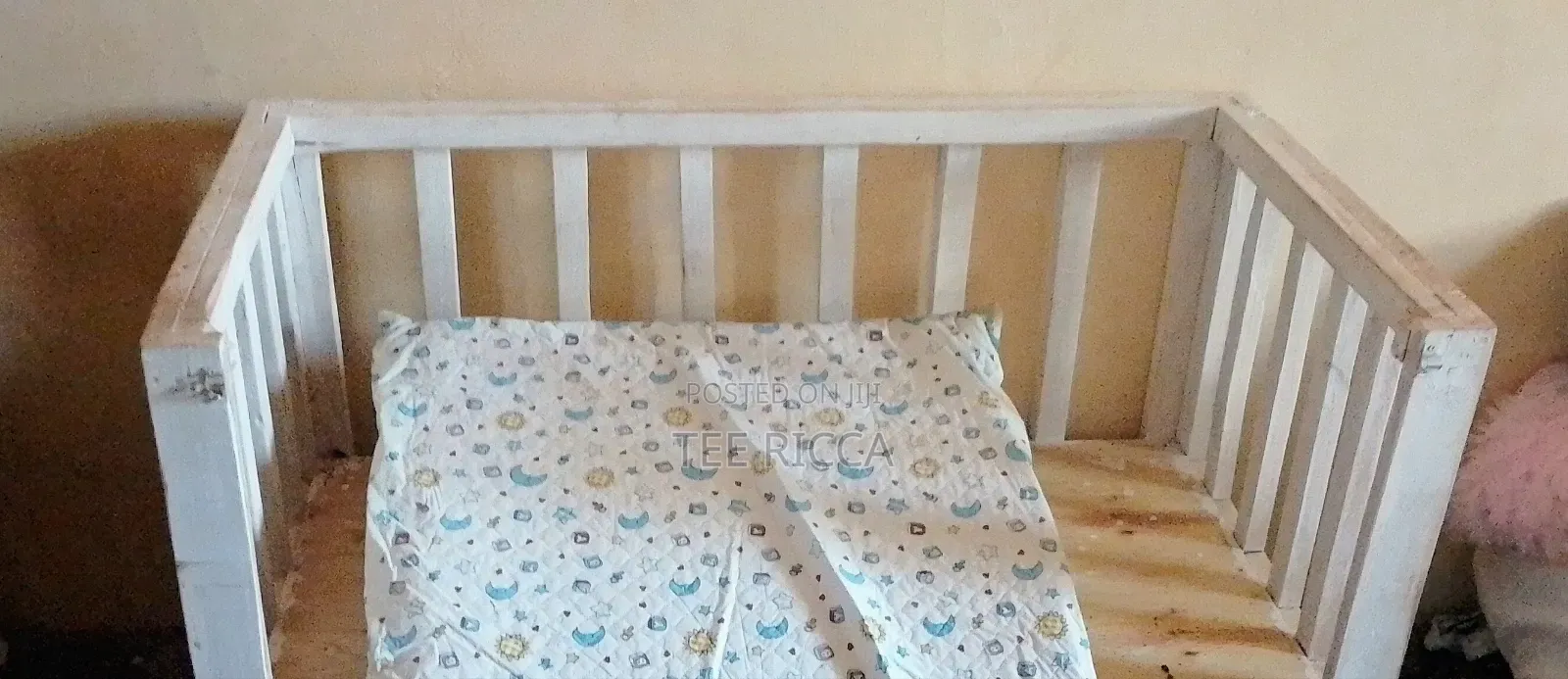 Baby Cot Only Used for 3 Months Dm for Price Negotiation