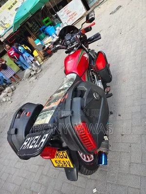Honda CB 2025 Red