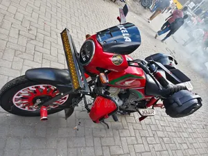 Honda CB 2025 Red