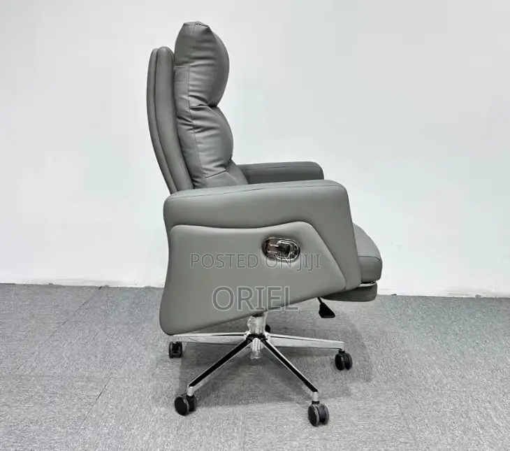 High Back Swivel Office Chair : Executive Office Desk Chair