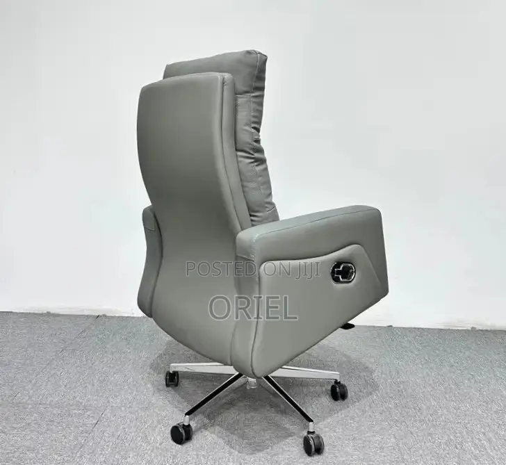 High Back Swivel Office Chair : Executive Office Desk Chair