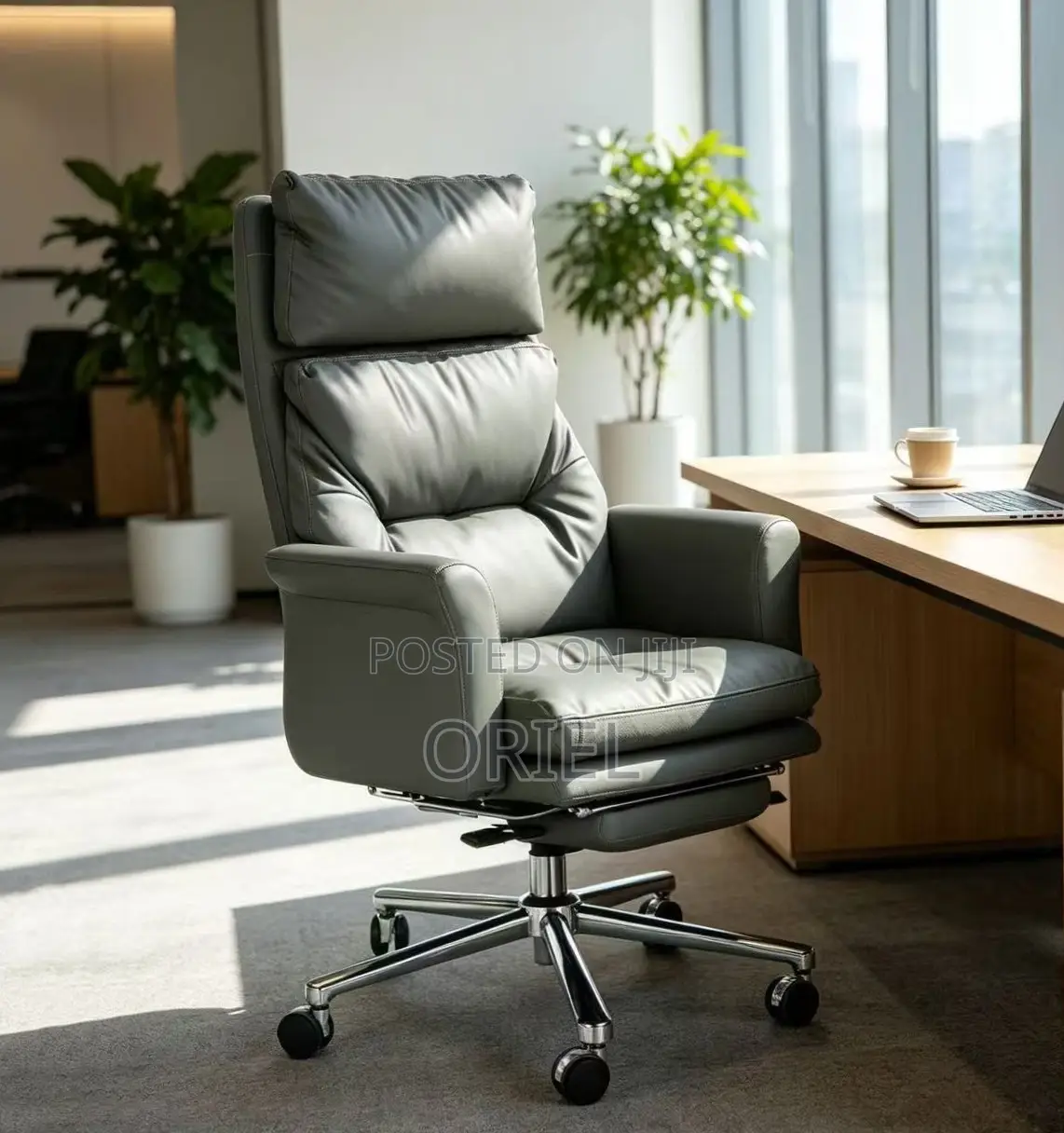 High Back Swivel Office Chair : Executive Office Desk Chair