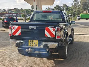 Isuzu Rodeo 2004 Black