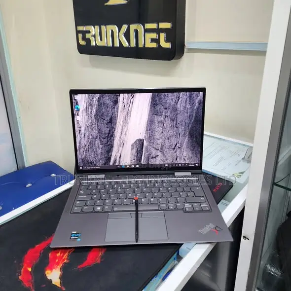 Laptop Lenovo ThinkPad X1 Yoga 32GB Intel Core i7 SSD 512GB