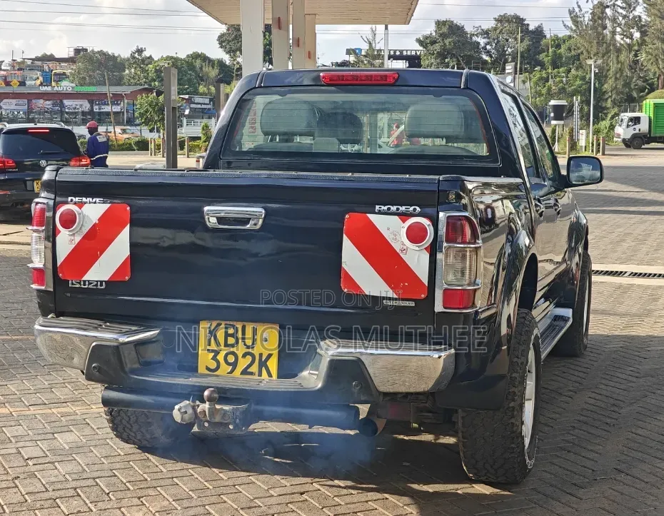 Isuzu Rodeo 2004 Black