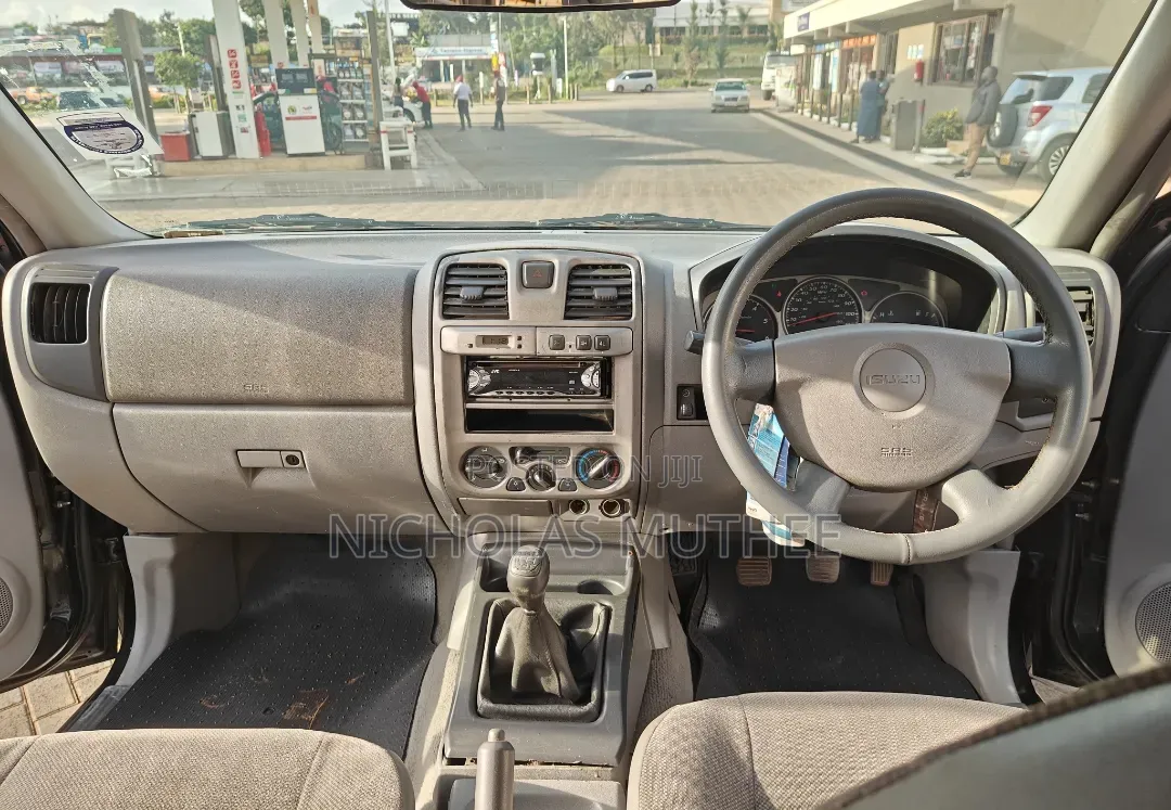 Isuzu Rodeo 2004 Black