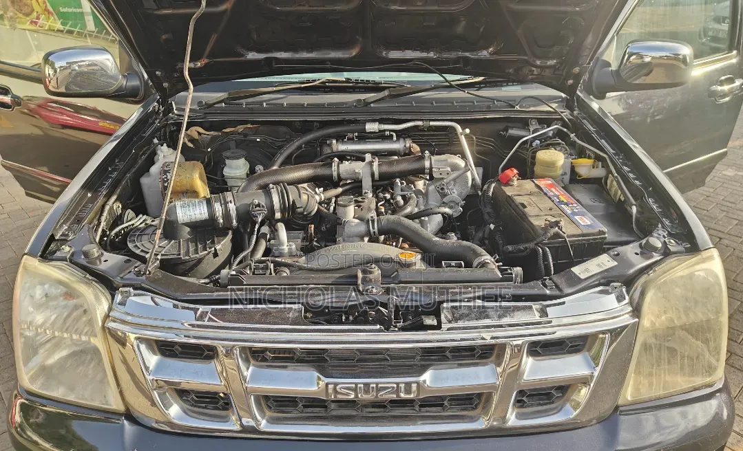 Isuzu Rodeo 2004 Black