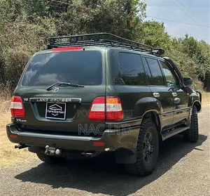 Toyota Land Cruiser 2006 Green