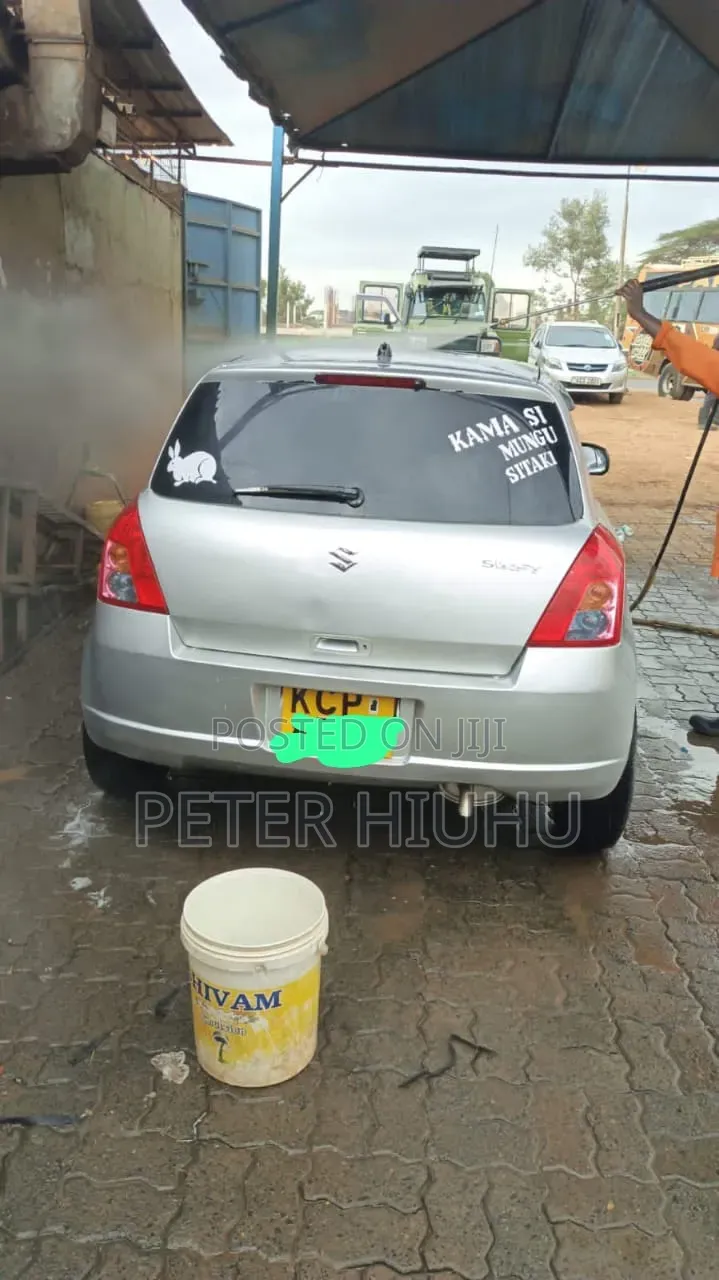 Suzuki Swift 2010 Silver